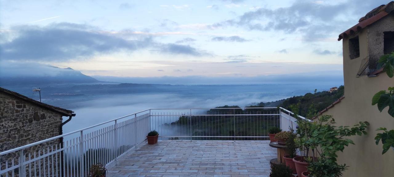 Casa In The Clouds Bed and Breakfast Stimigliano Eksteriør billede